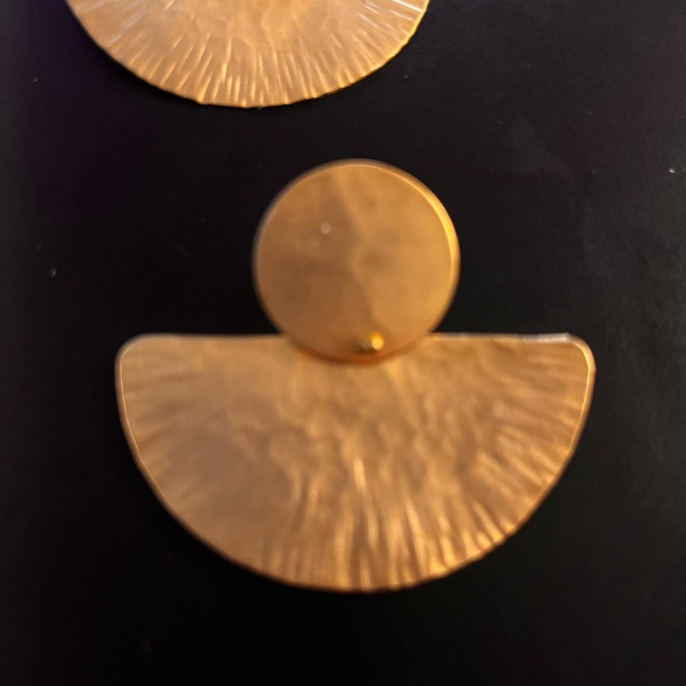 Roller Rabbit Gold Statement Earrings - Picture 2 of 5